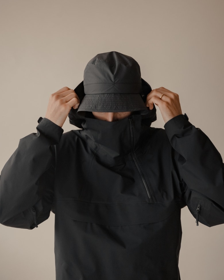 GORE-TEX Fly Air Pullover | Outdoor / Lifestyle Mix Editorial by