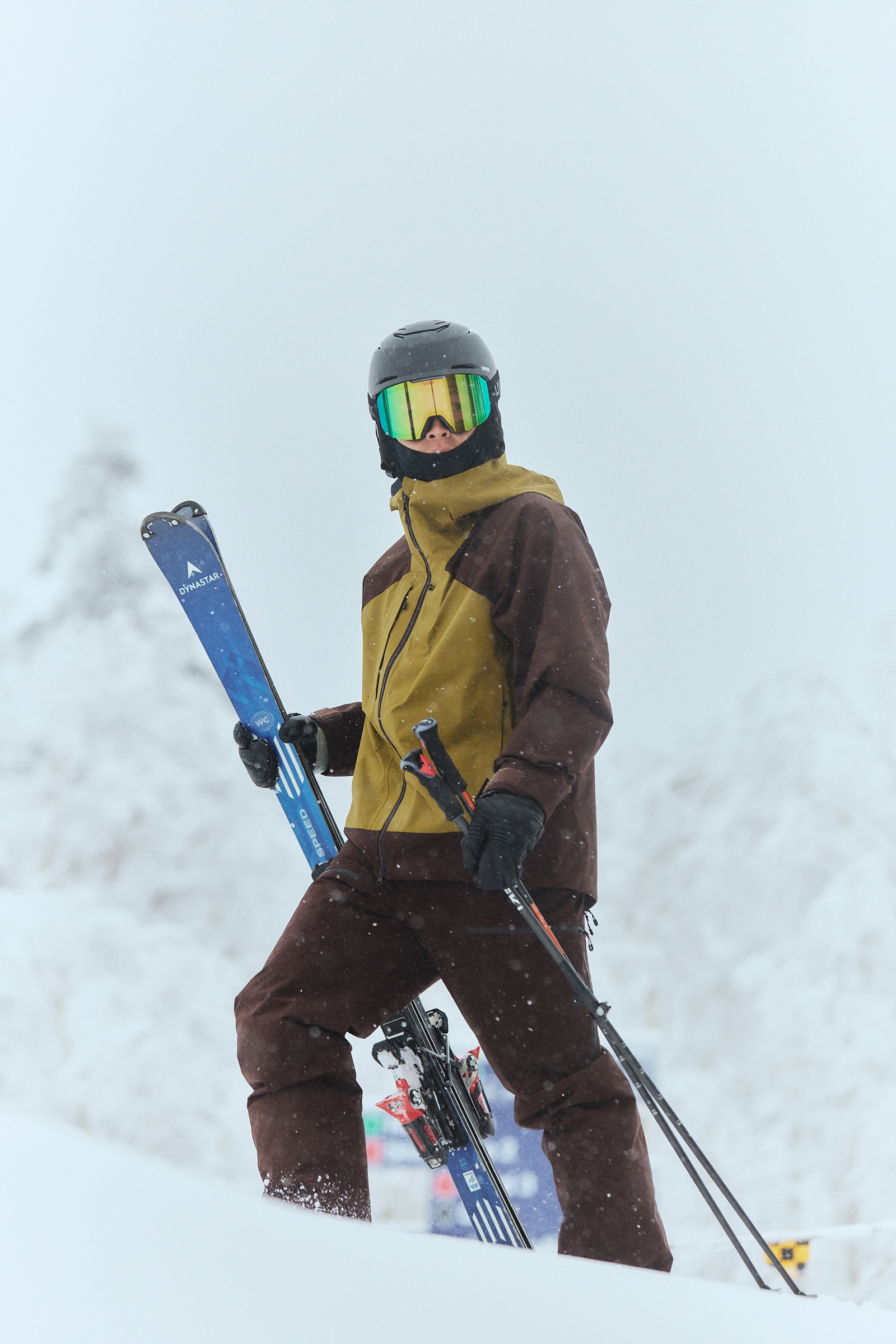 G06302 GORE-TEX 2L Jacketの着用イメージ