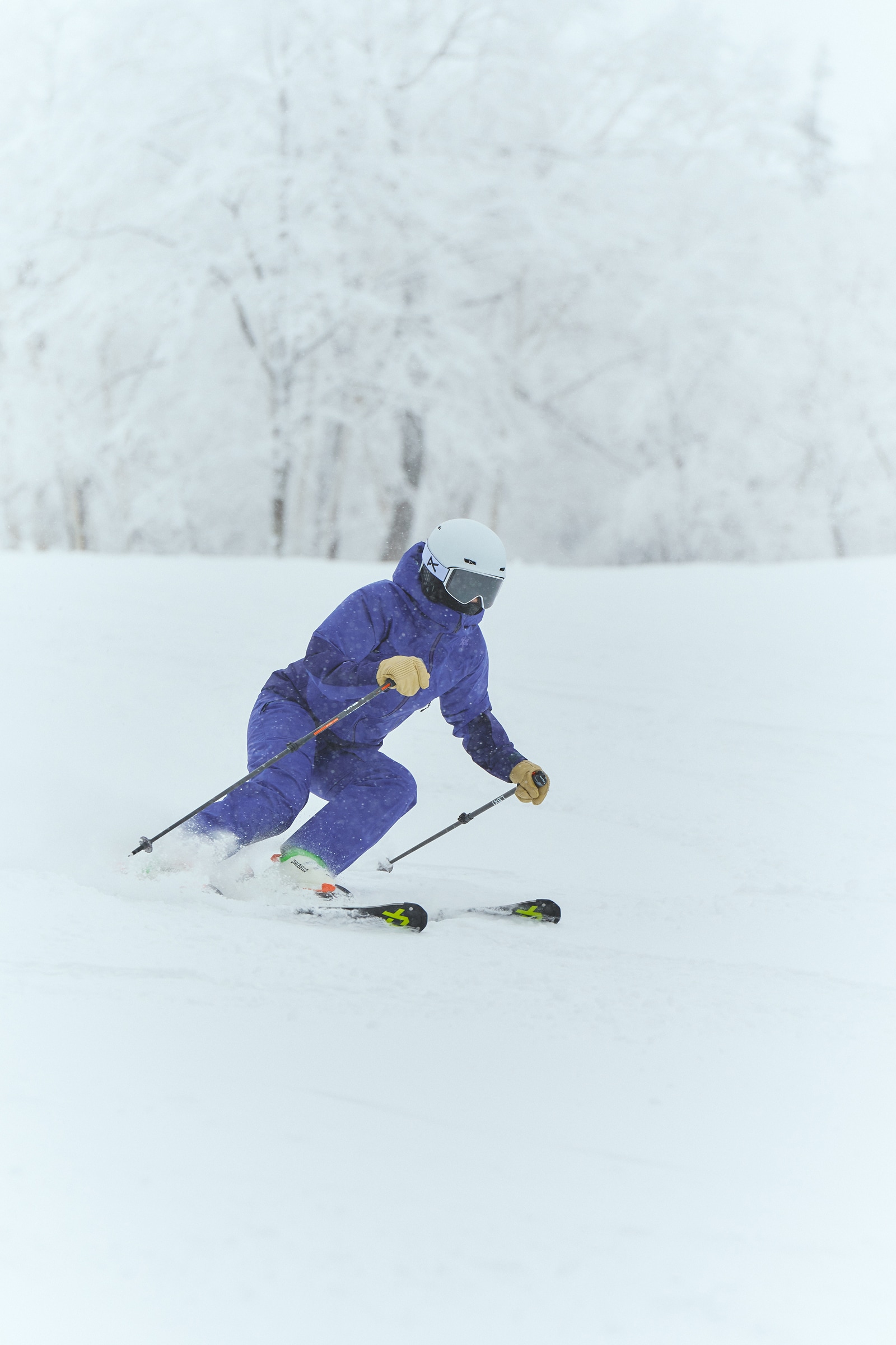 GW06304 W's GORE-TEX 2L Jacketの着用イメージ